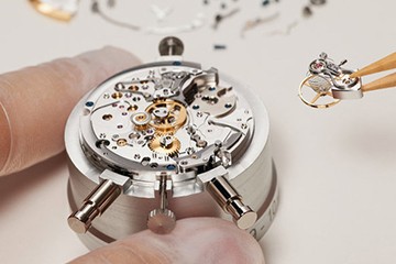 哈尔滨江诗丹顿手表多久换电池