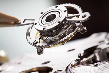 更换哈尔滨江诗丹顿石英表电池